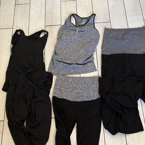 Maternity Activewear Sets size large